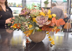 The FloraFlex in an arrangement.